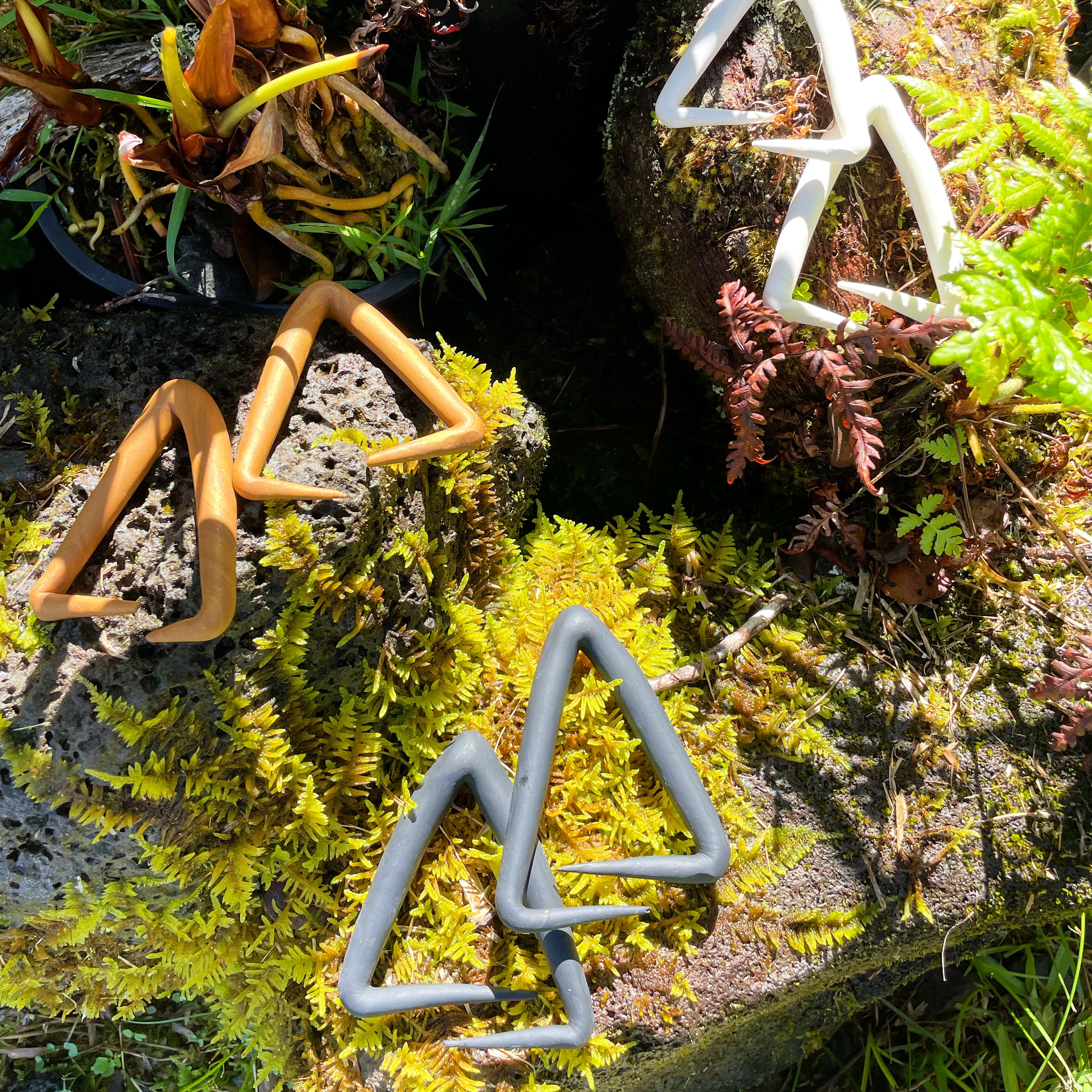Pyramid Gauges